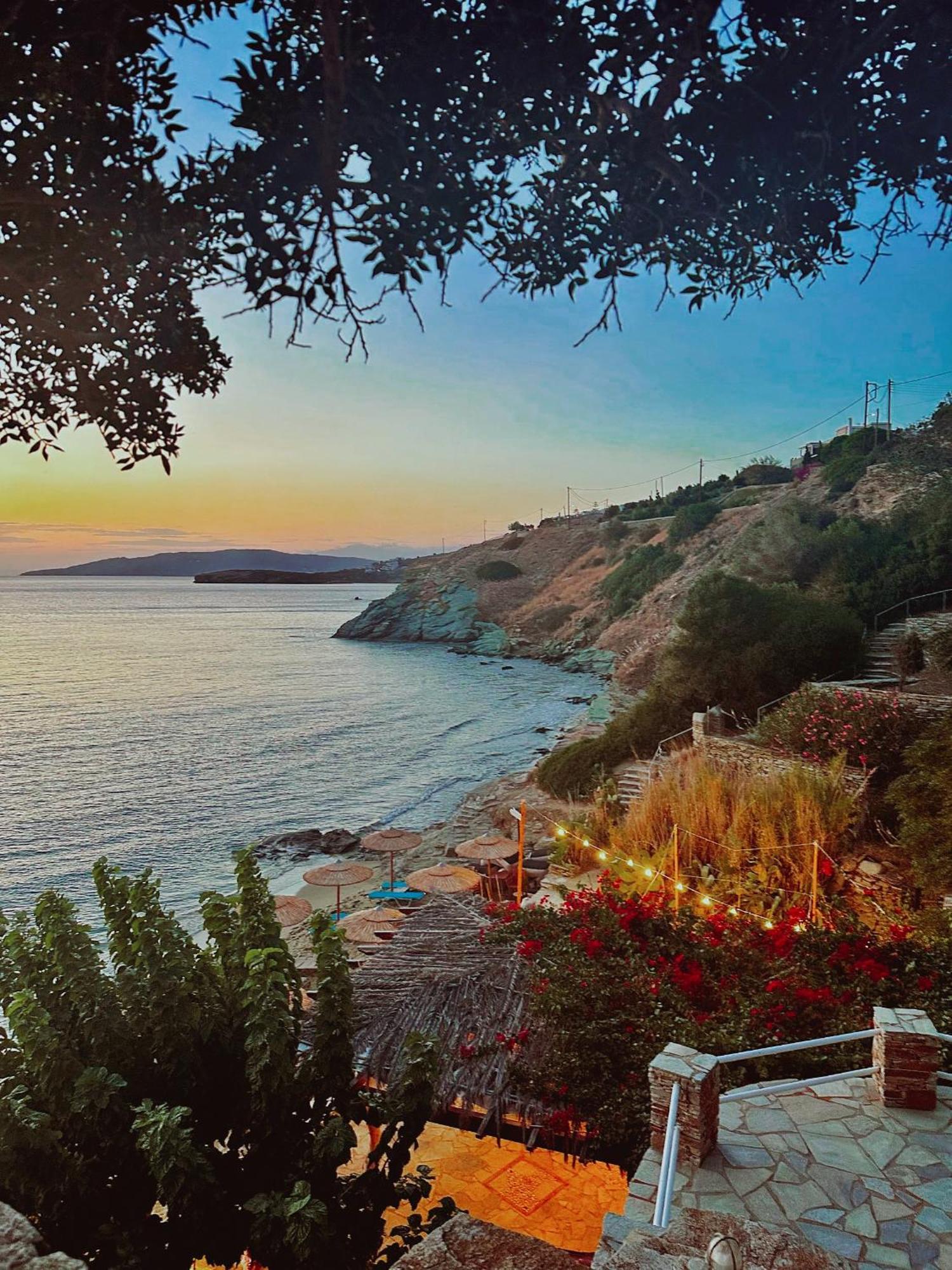 Aneroussa Beach Hotel 바트시 외부 사진