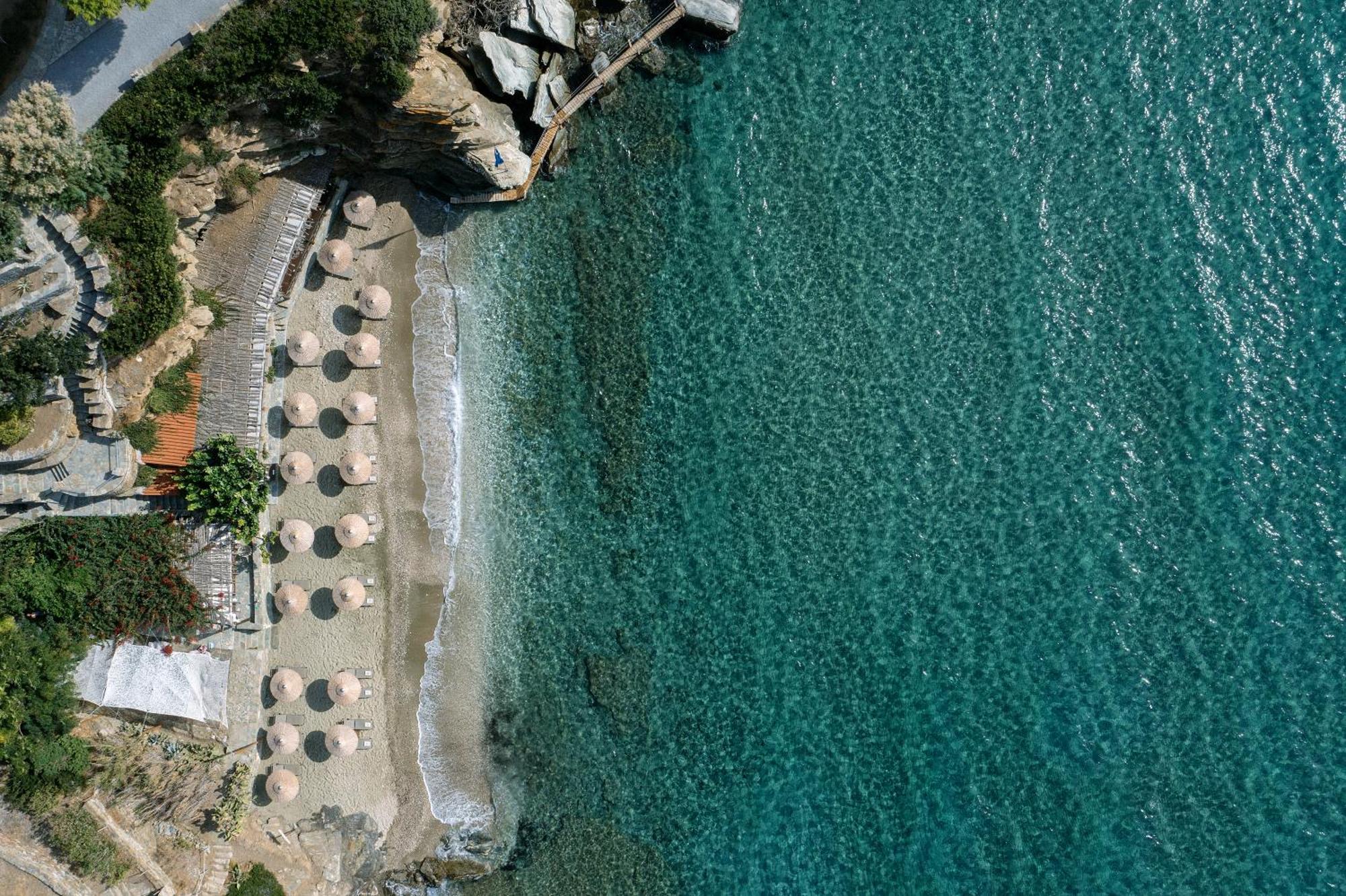 Aneroussa Beach Hotel 바트시 외부 사진