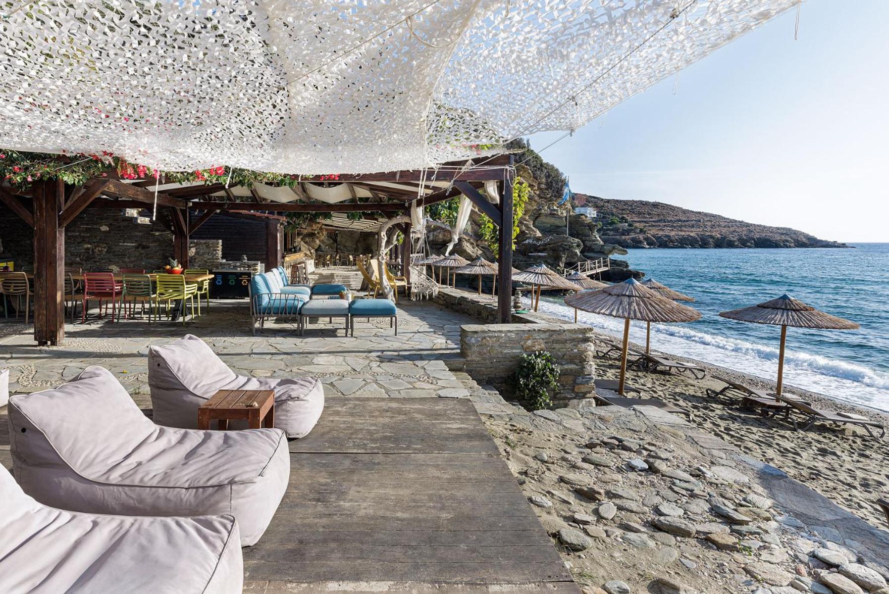 Aneroussa Beach Hotel 바트시 외부 사진