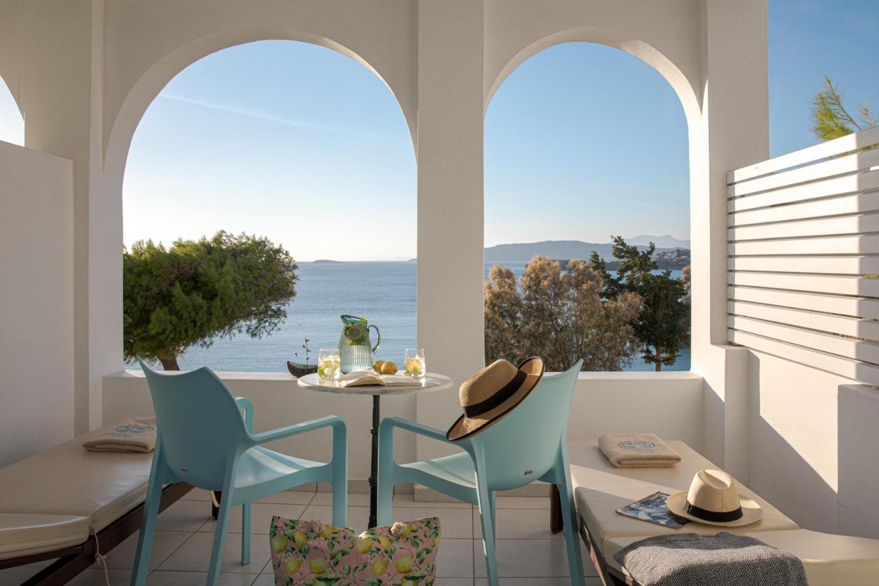 Aneroussa Beach Hotel 바트시 외부 사진